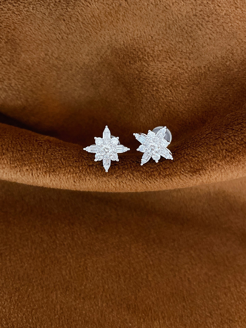 KUGG 100% 18K White Gold Earri - Diamond Stud Earrings ulasan dan harga