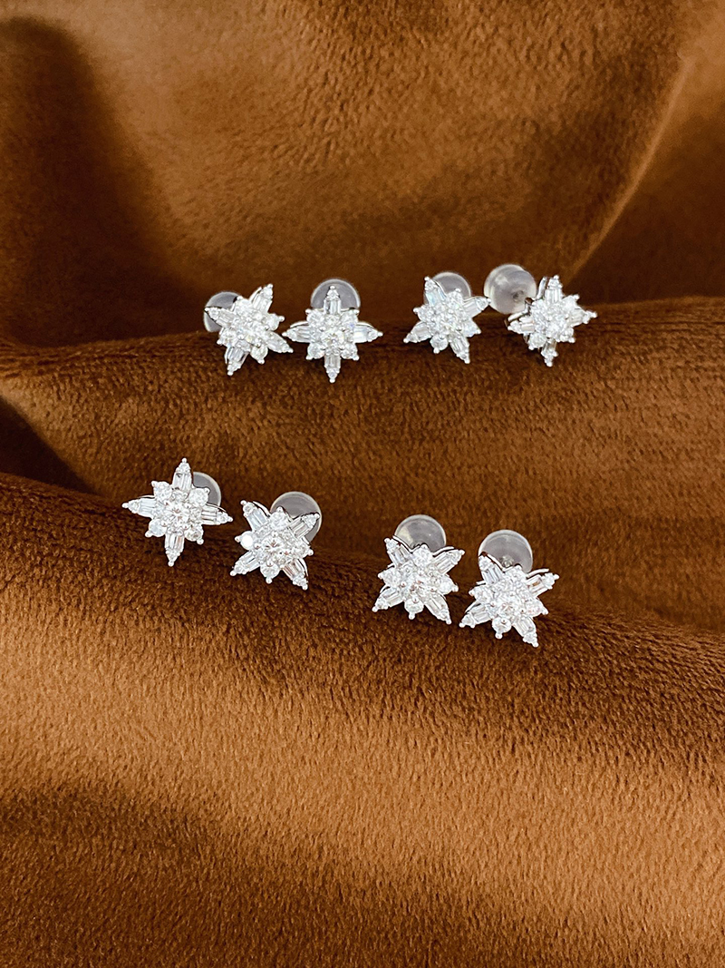 KUGG 100% 18K White Gold Earri - Diamond Stud Earrings ulasan dan harga