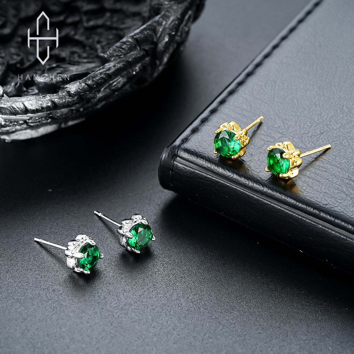 One pair, four-claw green diam - Diamond Stud Earrings ulasan dan harga